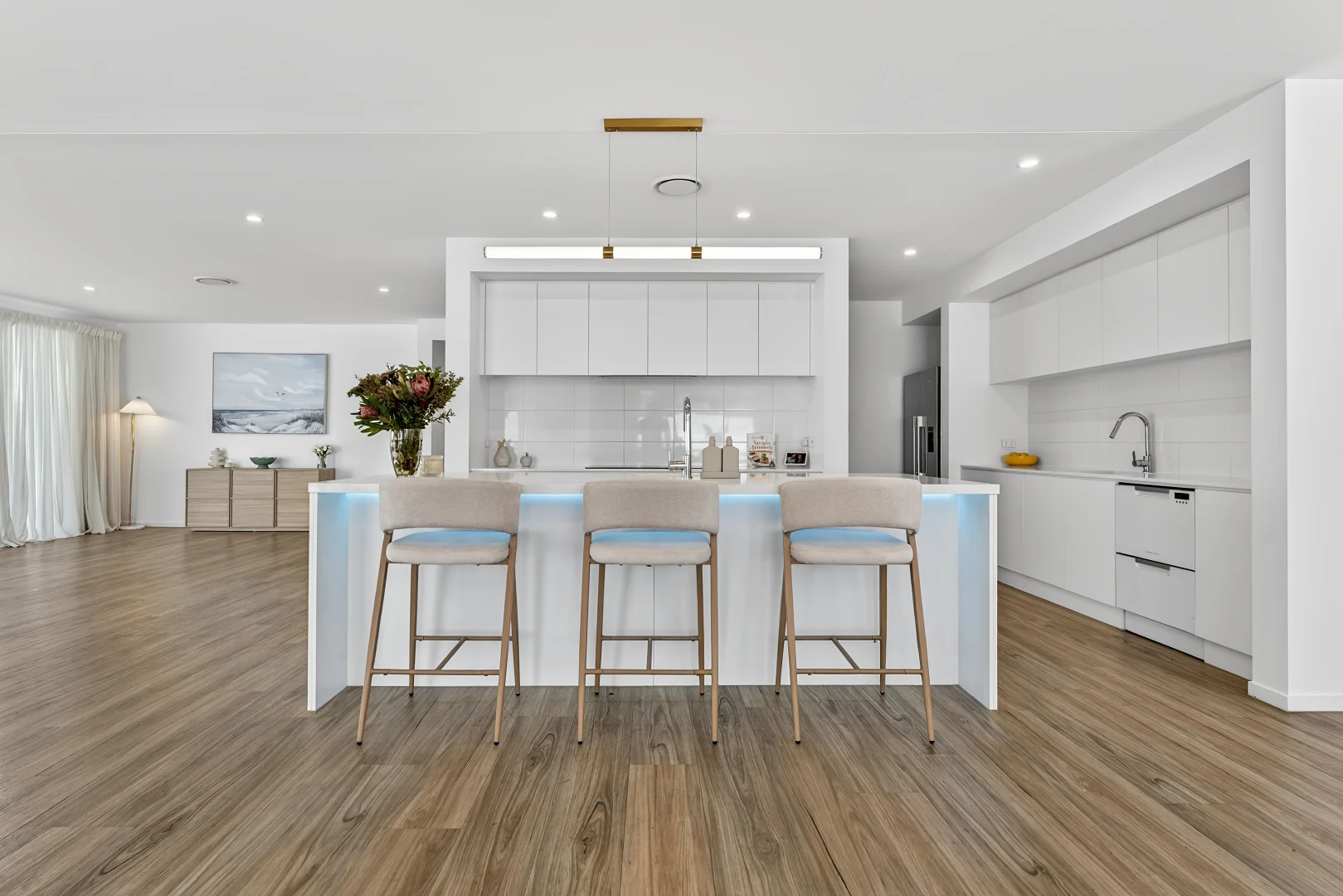 Additional image 10 of 16 Montserrat Court, Clear Island Waters QLD 4226