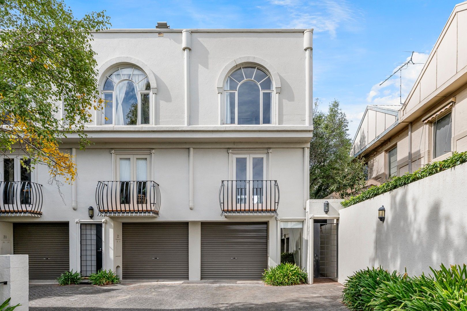 2 bedrooms Townhouse in 23/25 Malmsbury Street HAWTHORN VIC, 3122