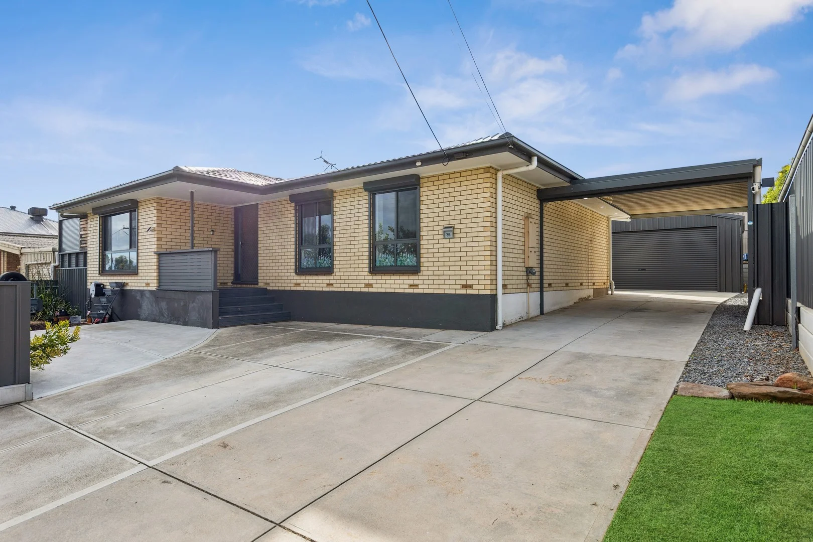 36 Trelawney Crescent, Huntfield Heights SA 5163