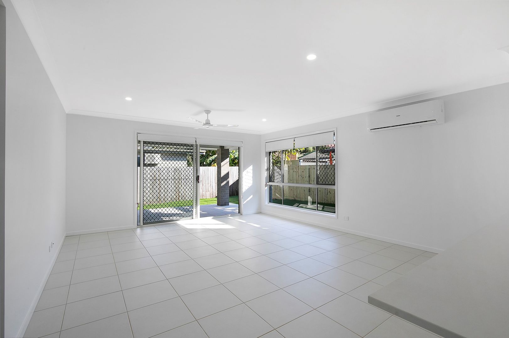11 Coastview Place, Victoria Point QLD 4165, Image 2