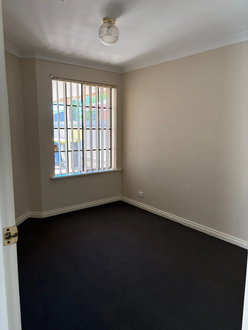 Additional image 6 of 207C Hare Street, West Lamington WA 6430