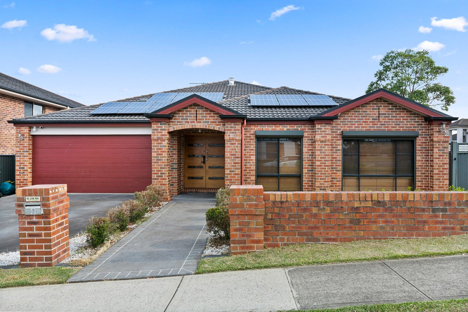 4 bedrooms House in 6 Heaton Ave CLAREMONT MEADOWS NSW, 2747
