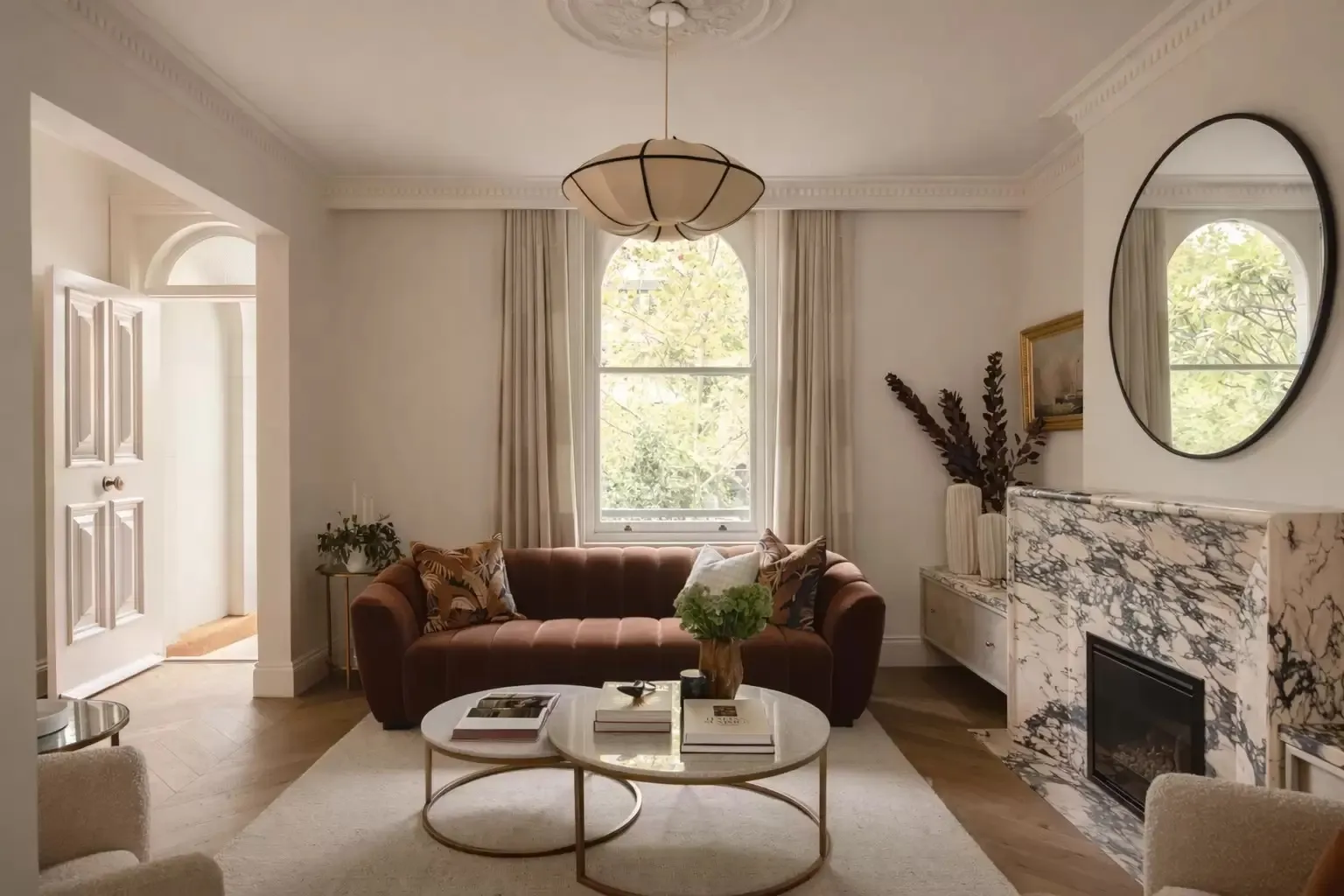 Standout Luxurious Terrace Exquisitely Renovated for Premier Living, Potts Point