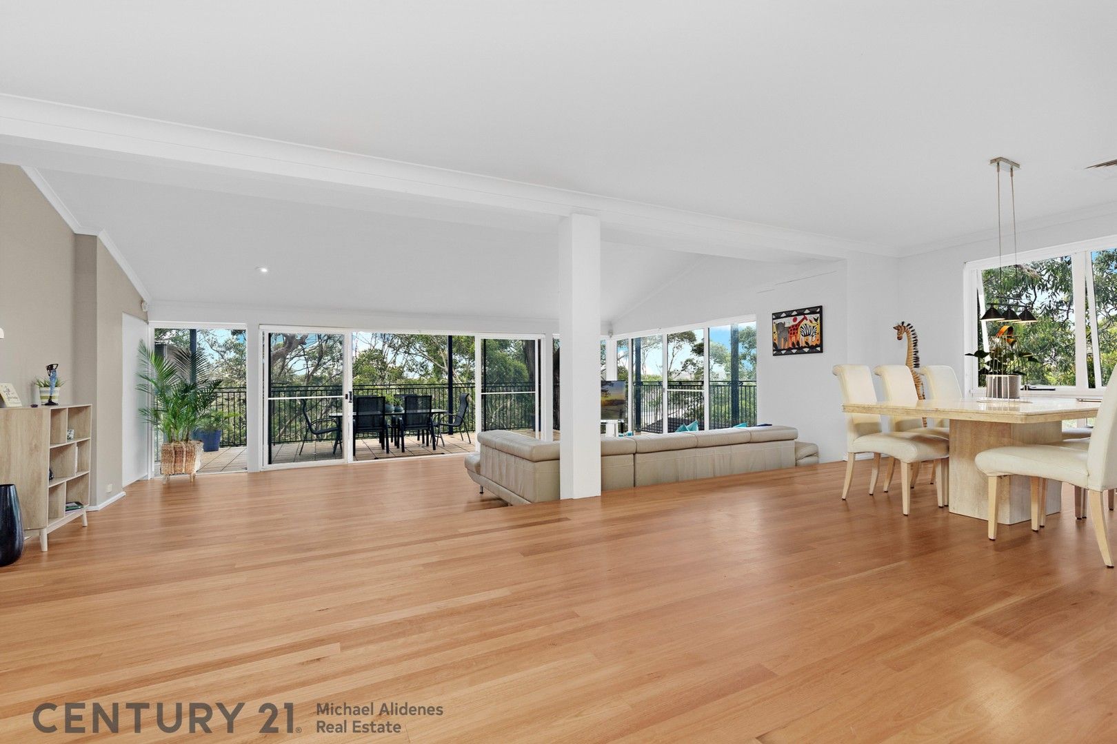 24 Wayne Avenue, Lugarno NSW 2210, Image 0