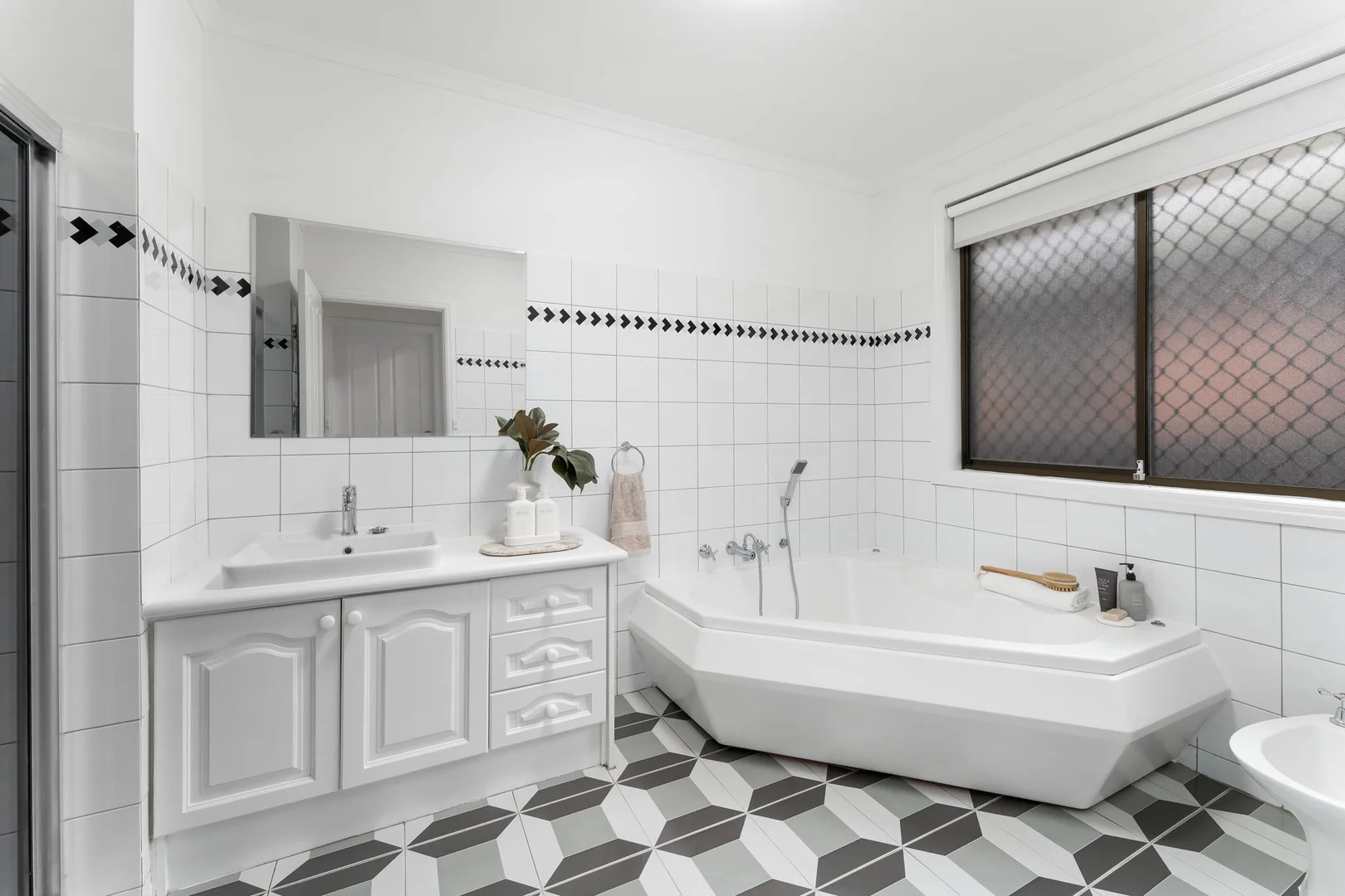 Additional image 11 of 6 Azalea Avenue, Mill Park VIC 3082