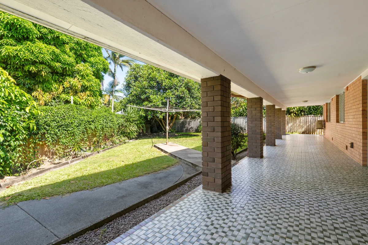 87 Sovereign Drive, Mermaid Waters QLD 4218