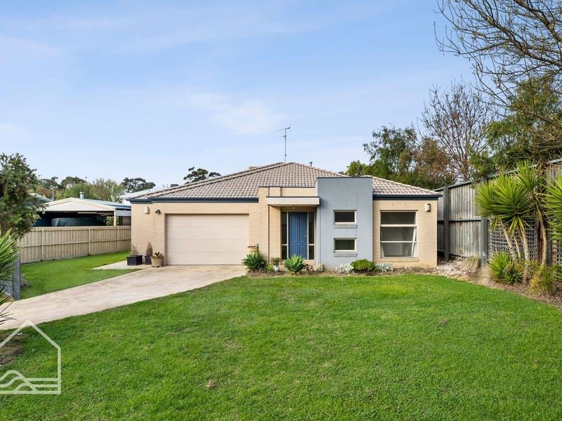 19 Sunset Place, Ocean Grove VIC 3226, Image 2