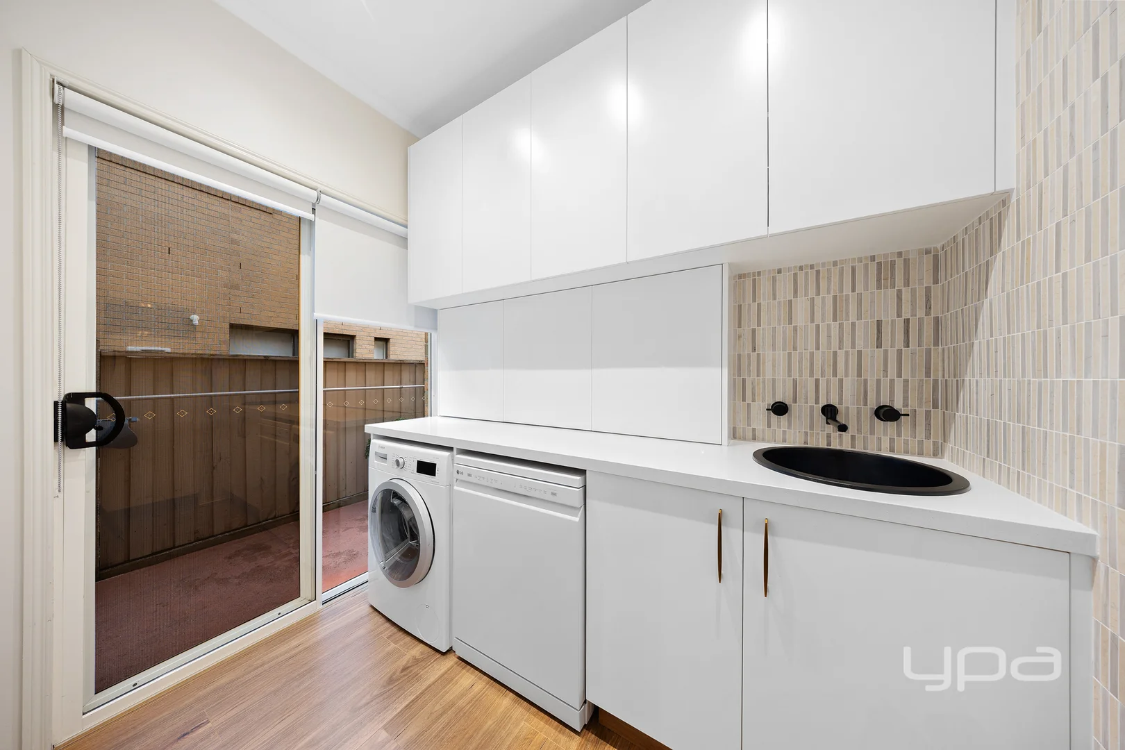 Additional image 15 of 31 South Shore Avenue, Sanctuary Lakes VIC 3030