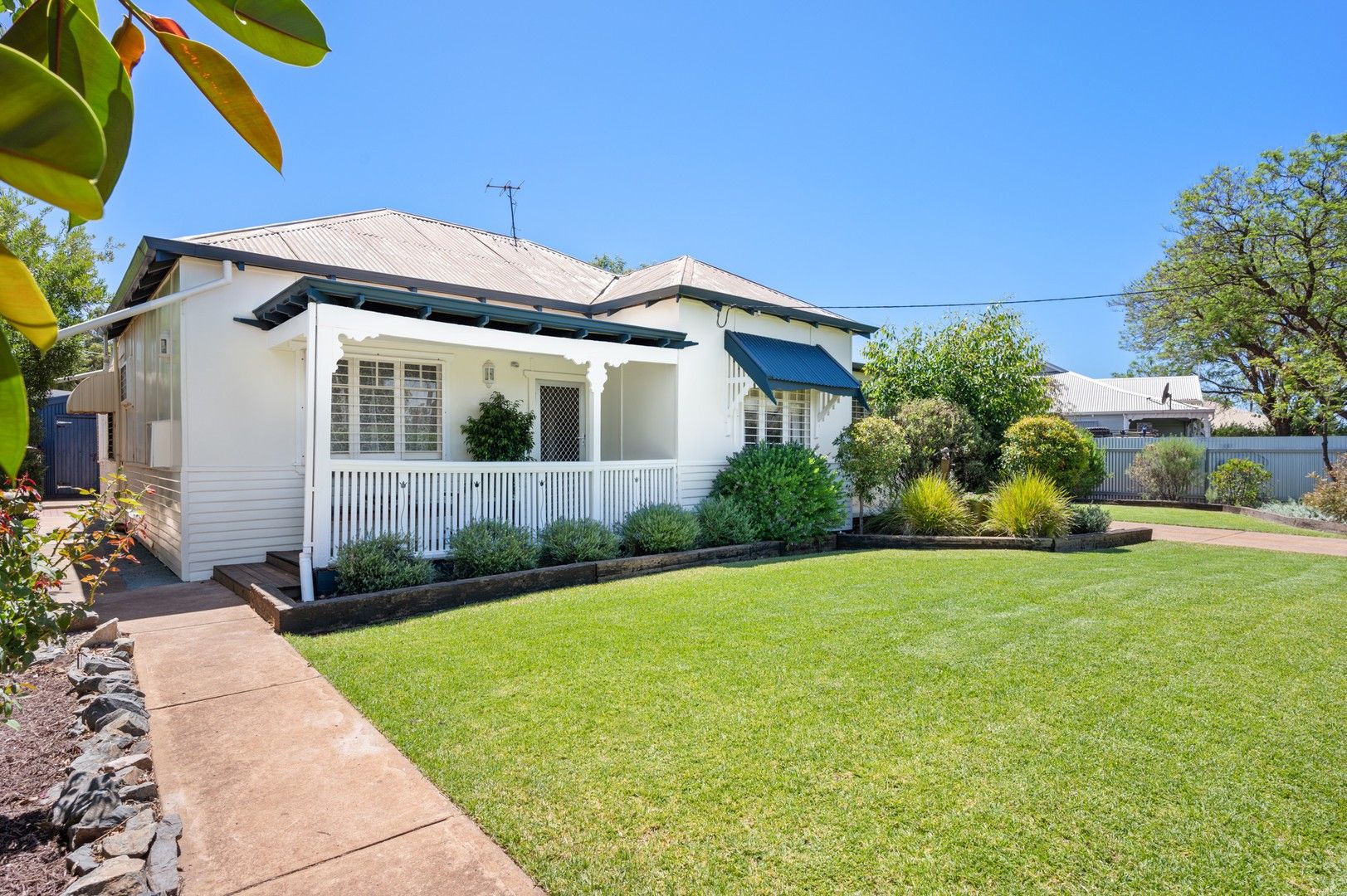 4 bedrooms House in 35 Ardagh Avenue KALGOORLIE WA, 6430