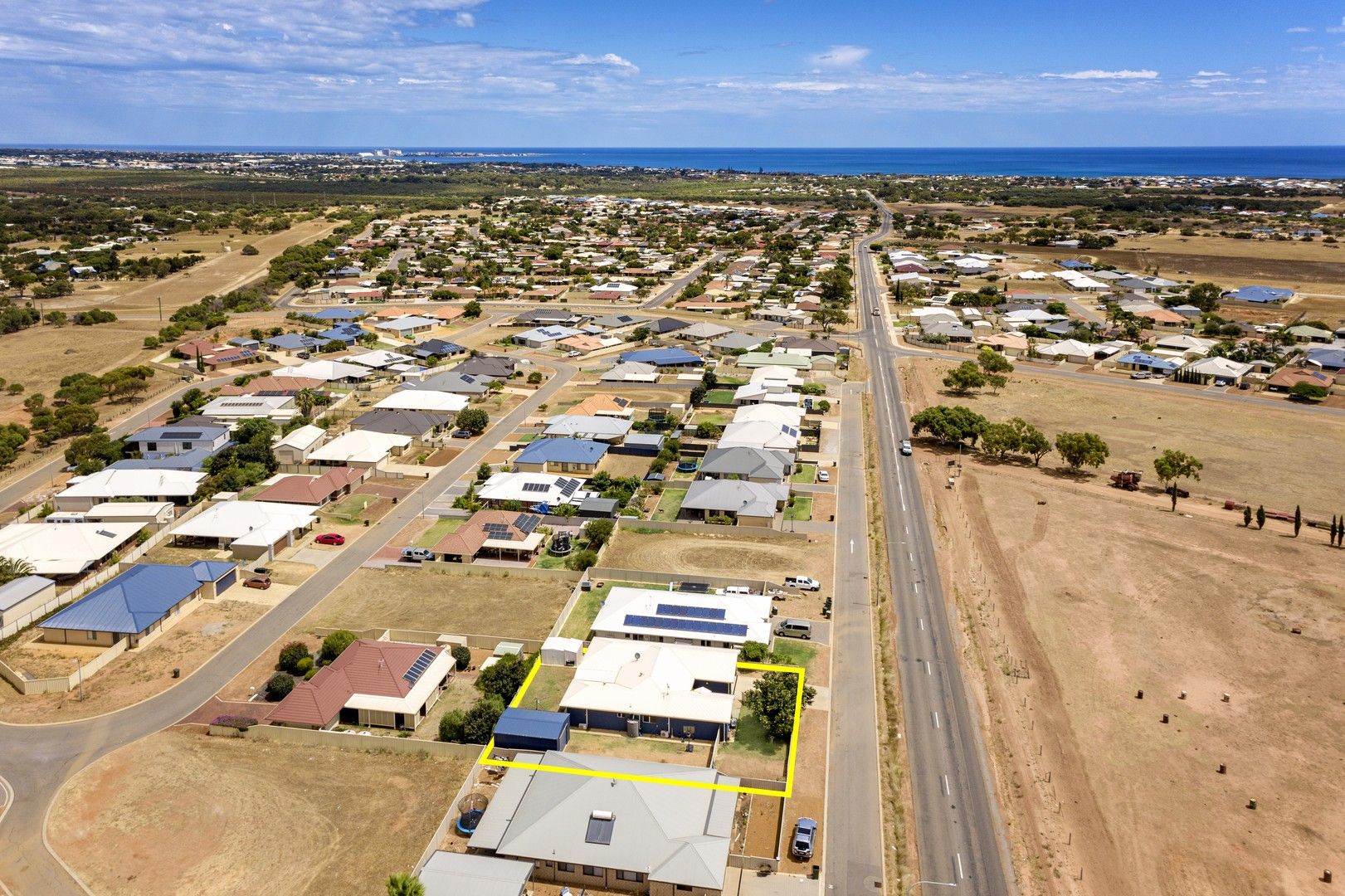 3 bedrooms House in 9 Andrew Lane WAGGRAKINE WA, 6530