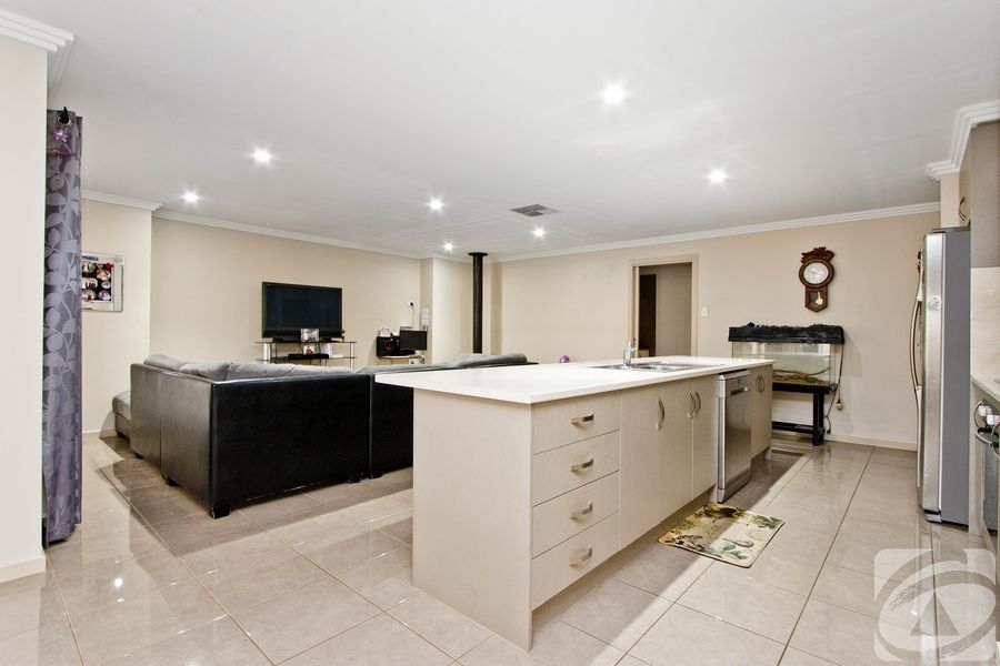 7 Chignell Circuit, Reid SA 5118, Image 2