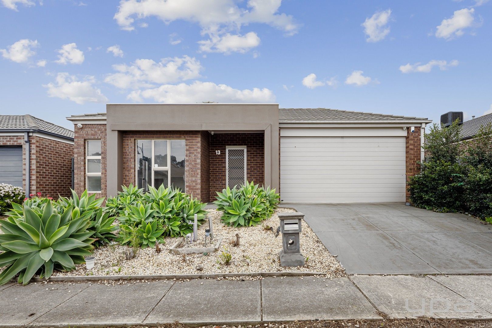 4 bedrooms House in 13 Cogley Street WYNDHAM VALE VIC, 3024
