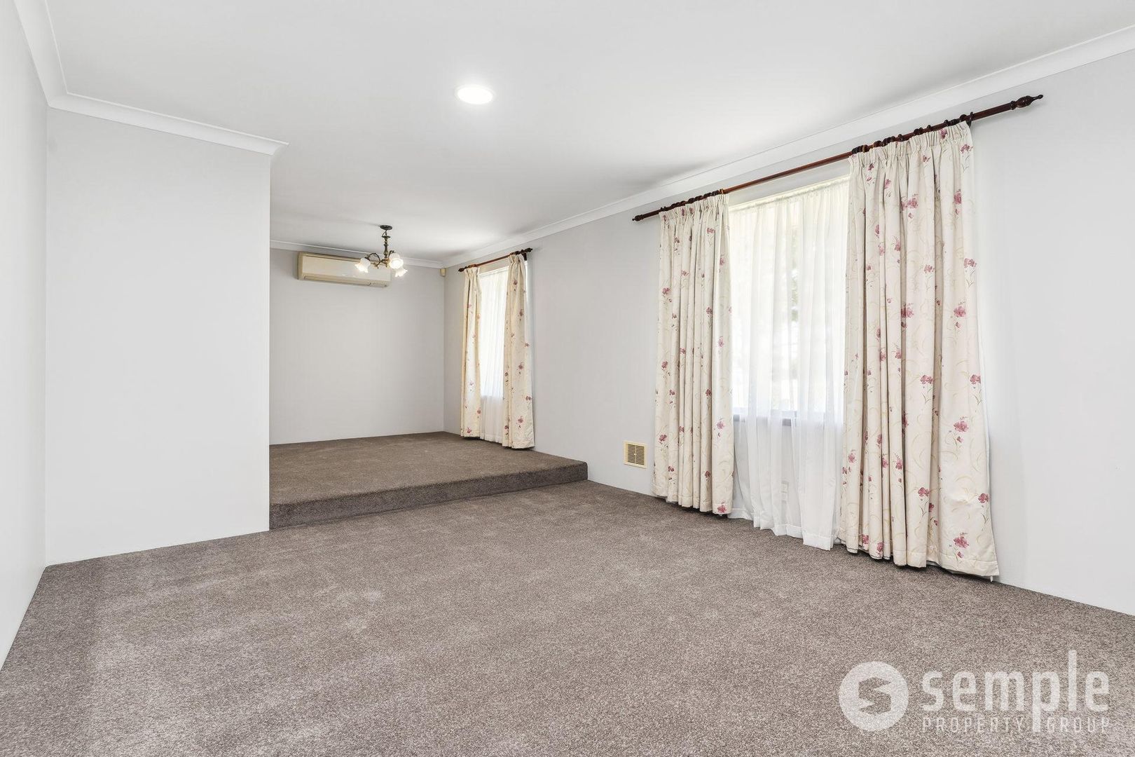 39 Glencairn Way, Parkwood WA 6147, Image 2