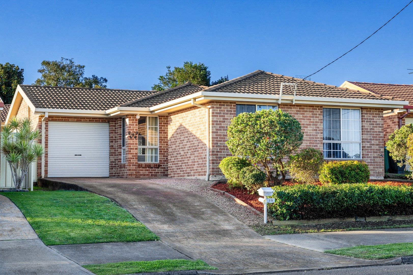 3 bedrooms House in 75 Roper Road BLUE HAVEN NSW, 2262
