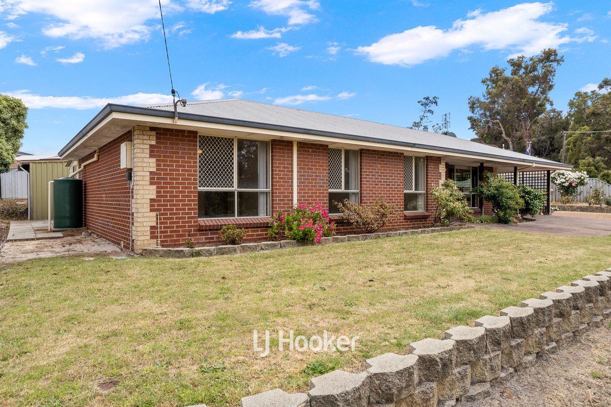 4 bedrooms House in 287 Steere Street North COLLIE WA, 6225