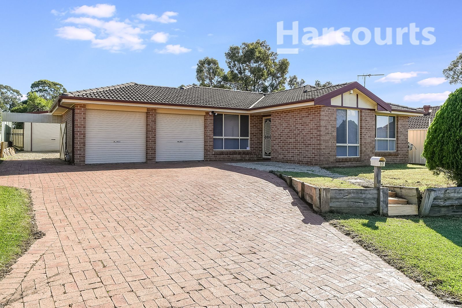 17 Harding Place, Minto NSW 2566, Image 0