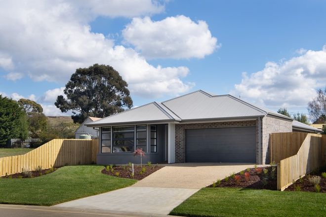 Picture of 6 Ellison Street, WOODEND VIC 3442