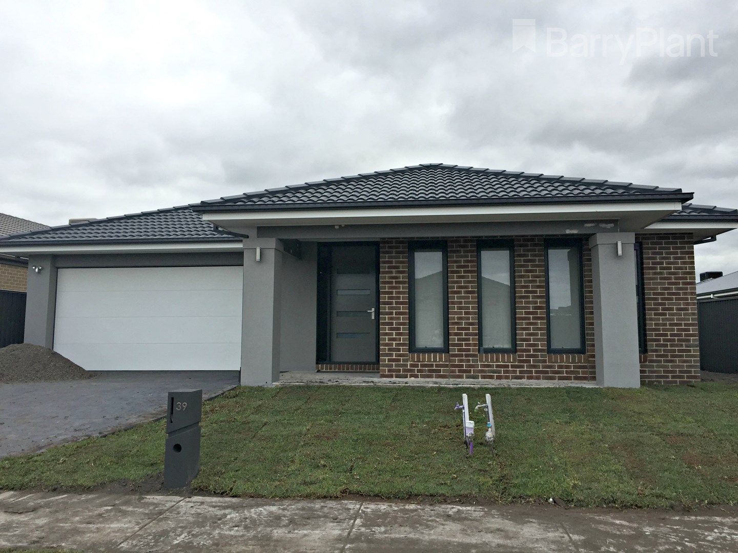 39 Burchill Avenue, Cranbourne East VIC 3977, Image 0