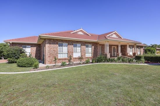 4 bedrooms House in 77 Morilla Street TAMWORTH NSW, 2340