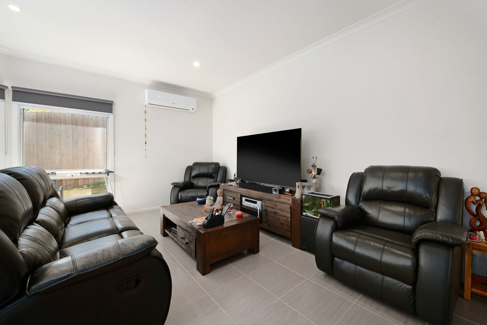 2/7 Canterbury Road, Montrose VIC 3765, Image 2