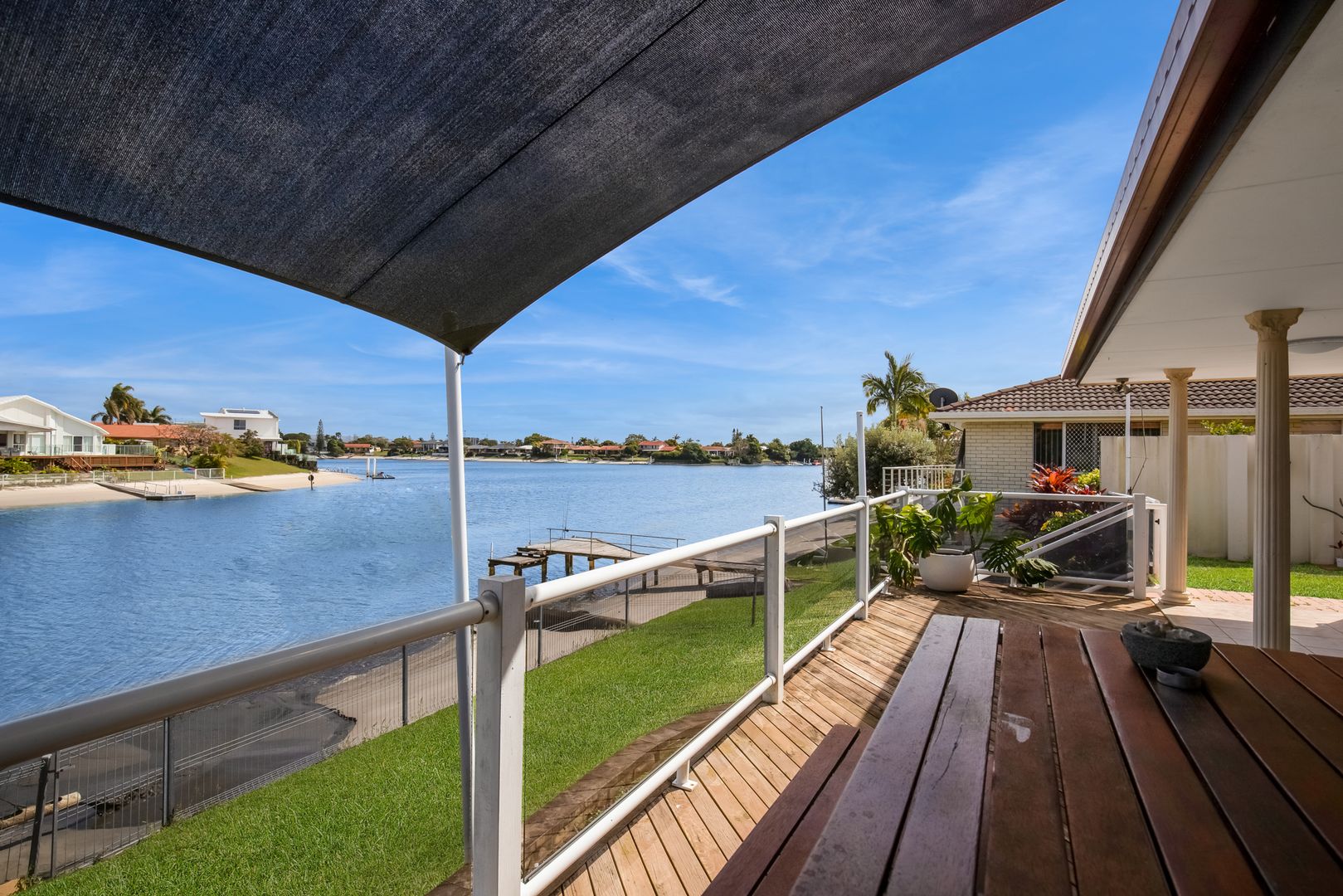 38 Arcadia Drive, Mermaid Waters Property History & Address Research