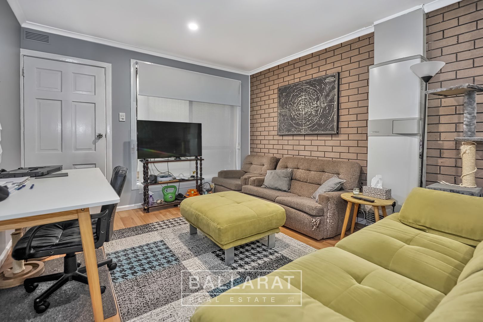 10/10 Simpson Street, Black Hill VIC 3350, Image 1