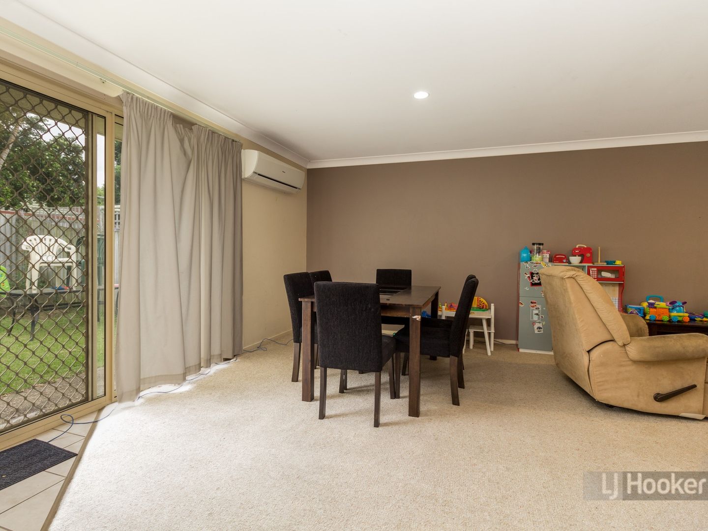 21 Macquarie Circuit, Forest Lake QLD 4078, Image 2