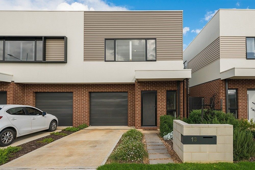 13 Landsby Drive, Avondale Heights VIC 3034 Townhouse For Rent 680