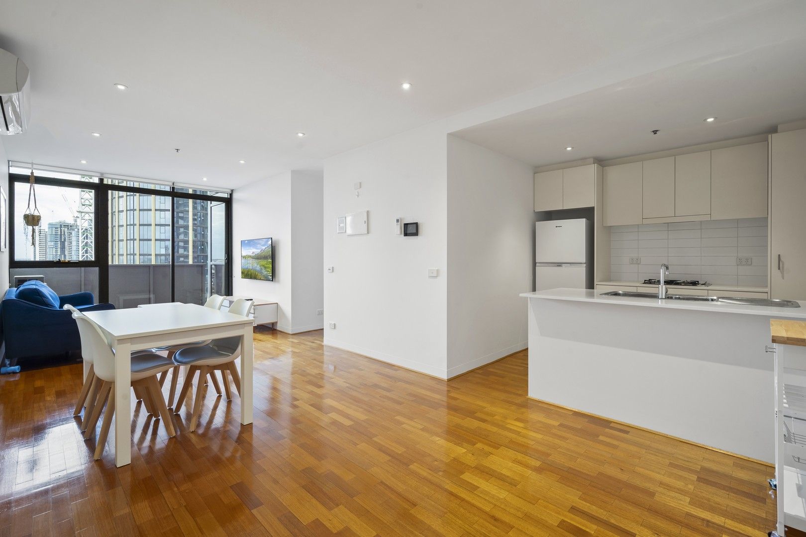 2 bedrooms Apartment / Unit / Flat in 1804/109 Clarendon Street SOUTHBANK VIC, 3006