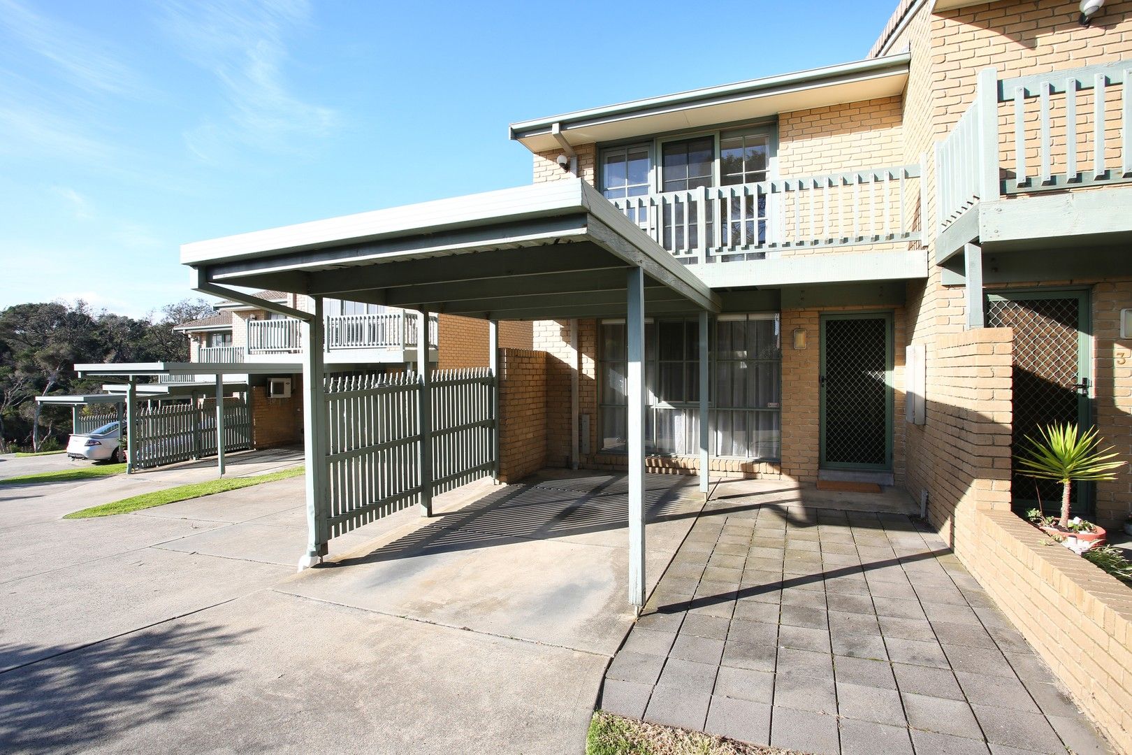 2 bedrooms Apartment / Unit / Flat in 4/292 Nepean Highway SEAFORD VIC, 3198