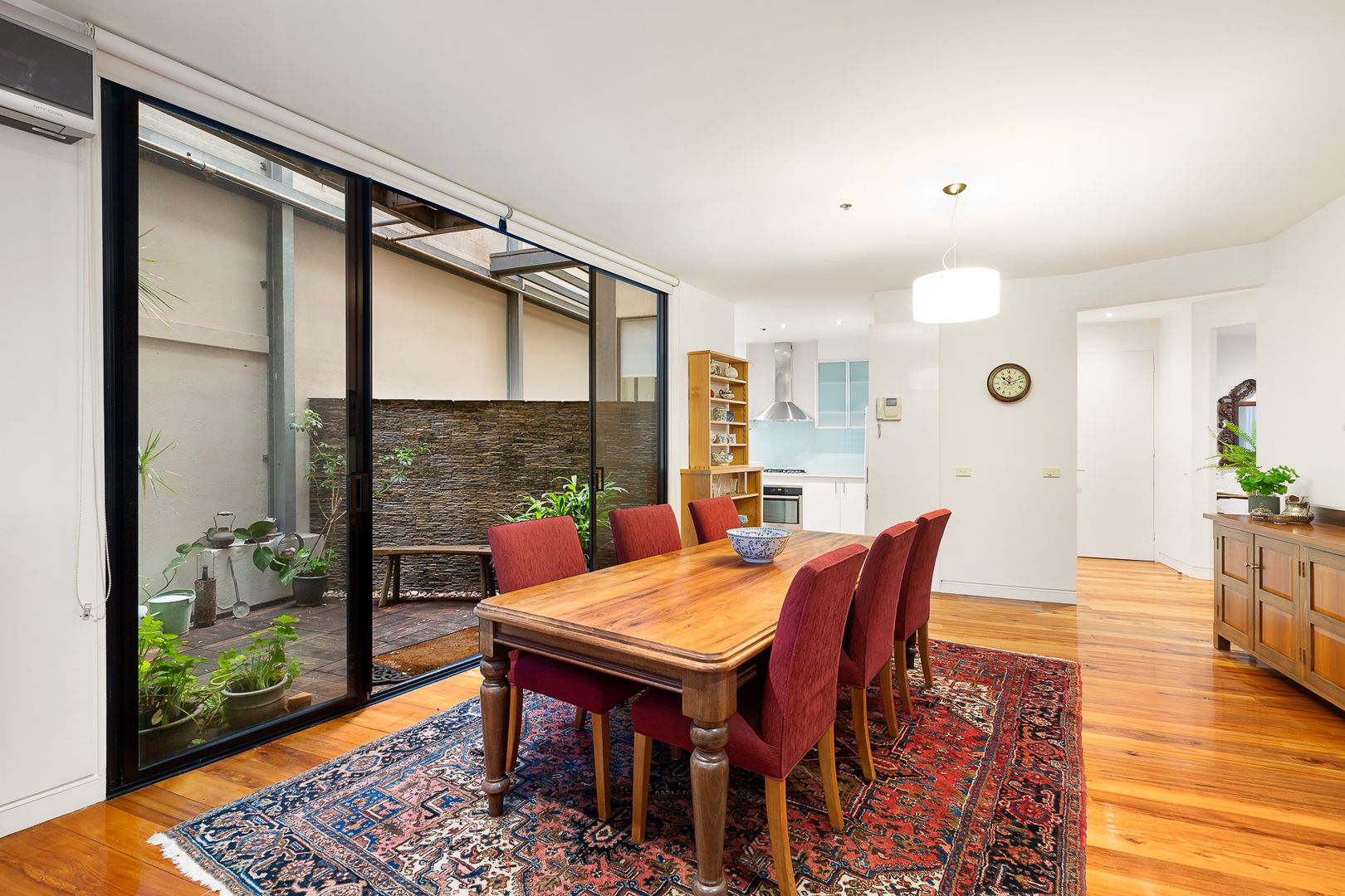 2/9 Anthony Street, Melbourne VIC 3000, Image 2