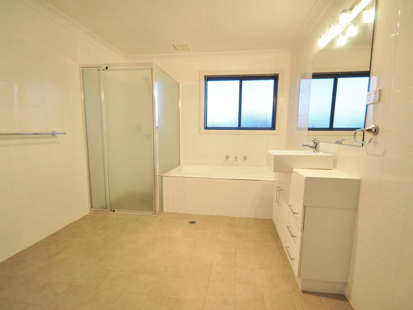 Additional image 8 of 3 Adams Street, Junee NSW 2663