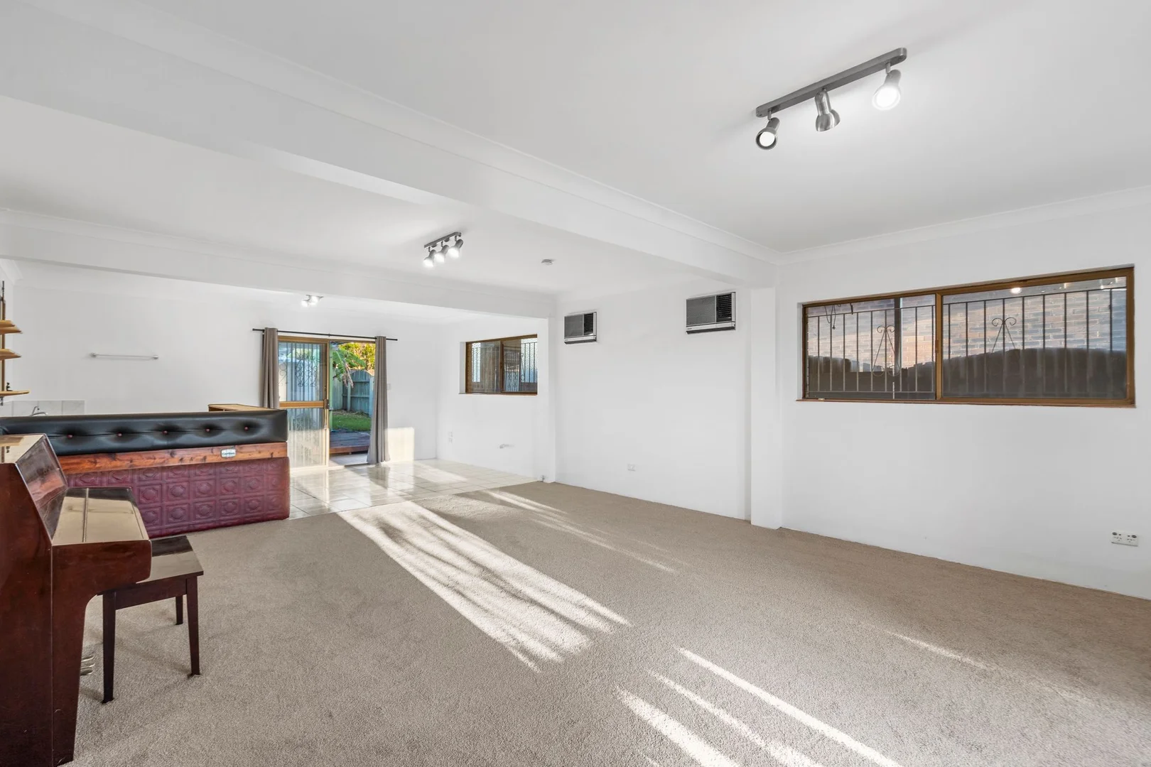 Additional image 3 of 24 Bedivere, Carindale QLD 4152