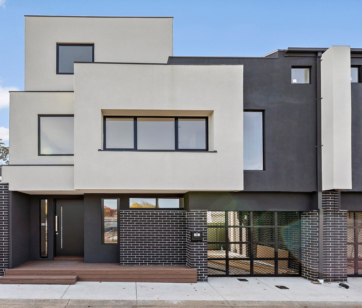 2 bedrooms Townhouse in 17 Devon Place FOOTSCRAY VIC, 3011