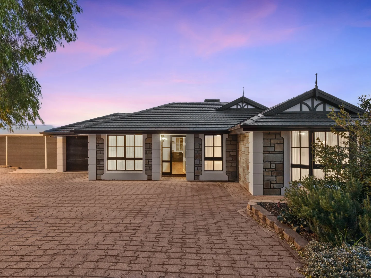 8 Pacific Close, Seaford Rise SA 5169