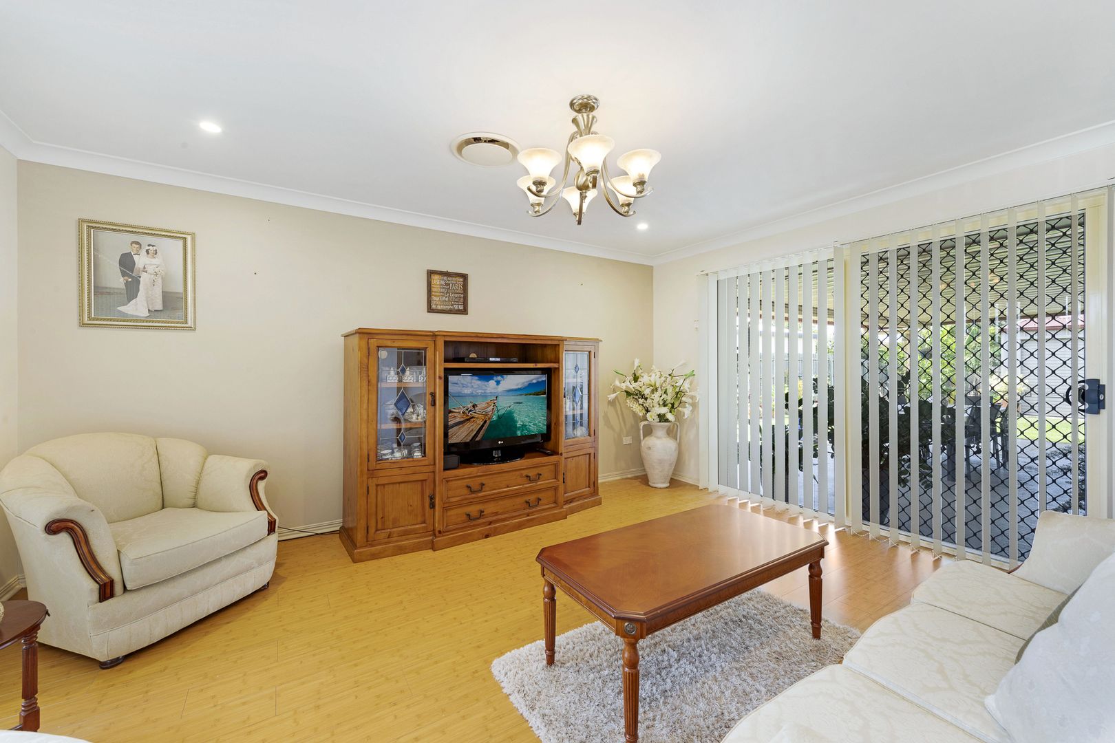 6 Tree Close, Thabeban QLD 4670, Image 2