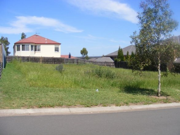 11 Hebrides Avenue, Macquarie Links NSW 2565