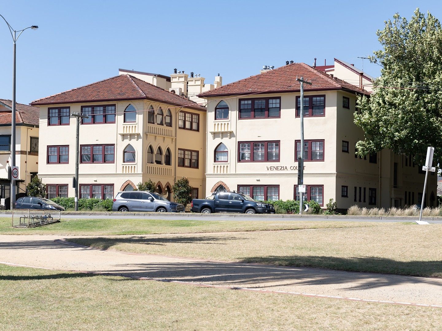 2 bedrooms Apartment / Unit / Flat in 6/355 Beaconsfield Parade ST KILDA WEST VIC, 3182
