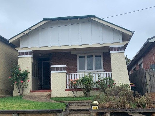 3 bedrooms House in 108 Clifford Street GOULBURN NSW, 2580