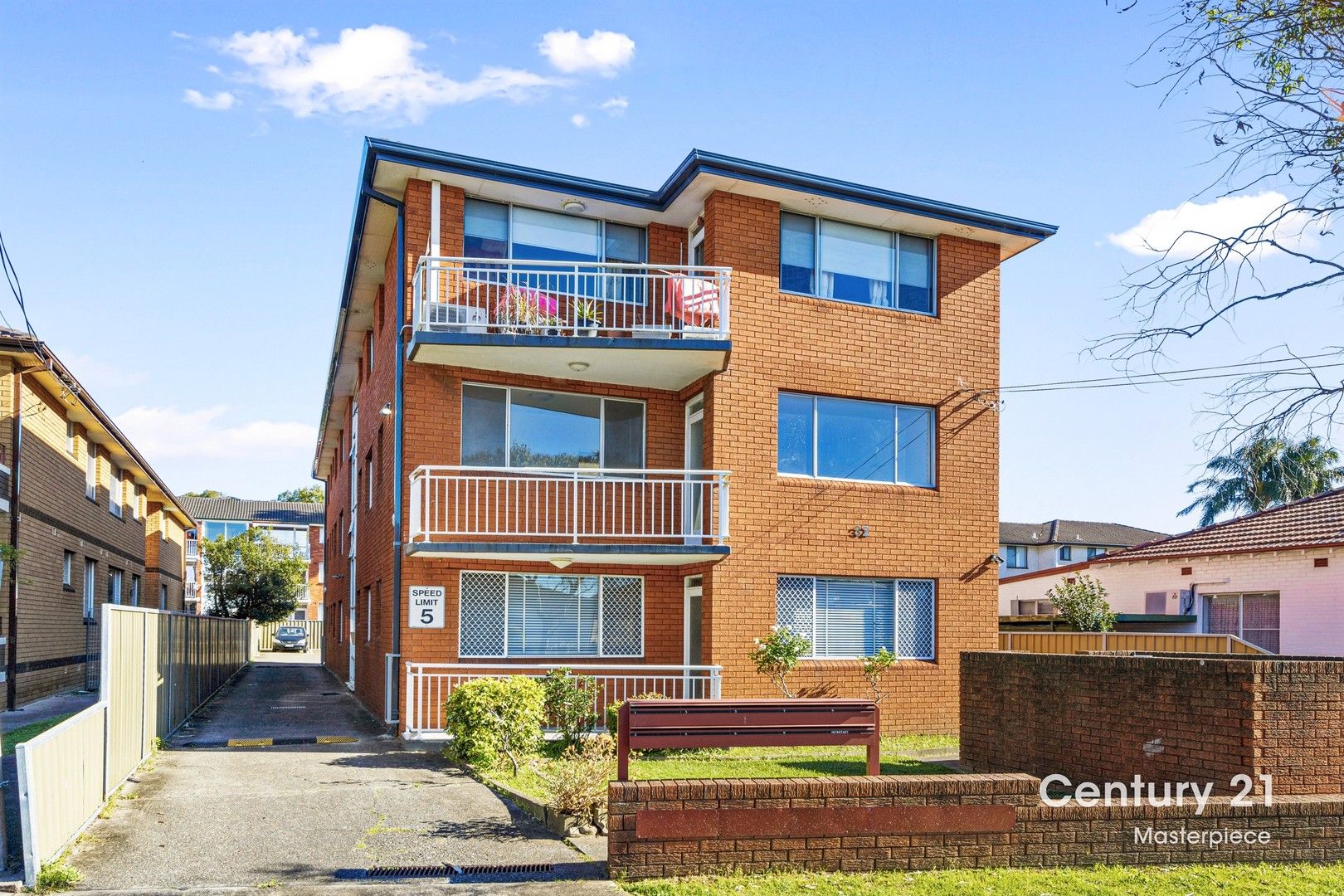 2 bedrooms Apartment / Unit / Flat in 4/32 Beamish street CAMPSIE NSW, 2194