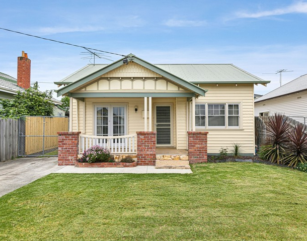 13 Sunshine Street, Pascoe Vale VIC 3044