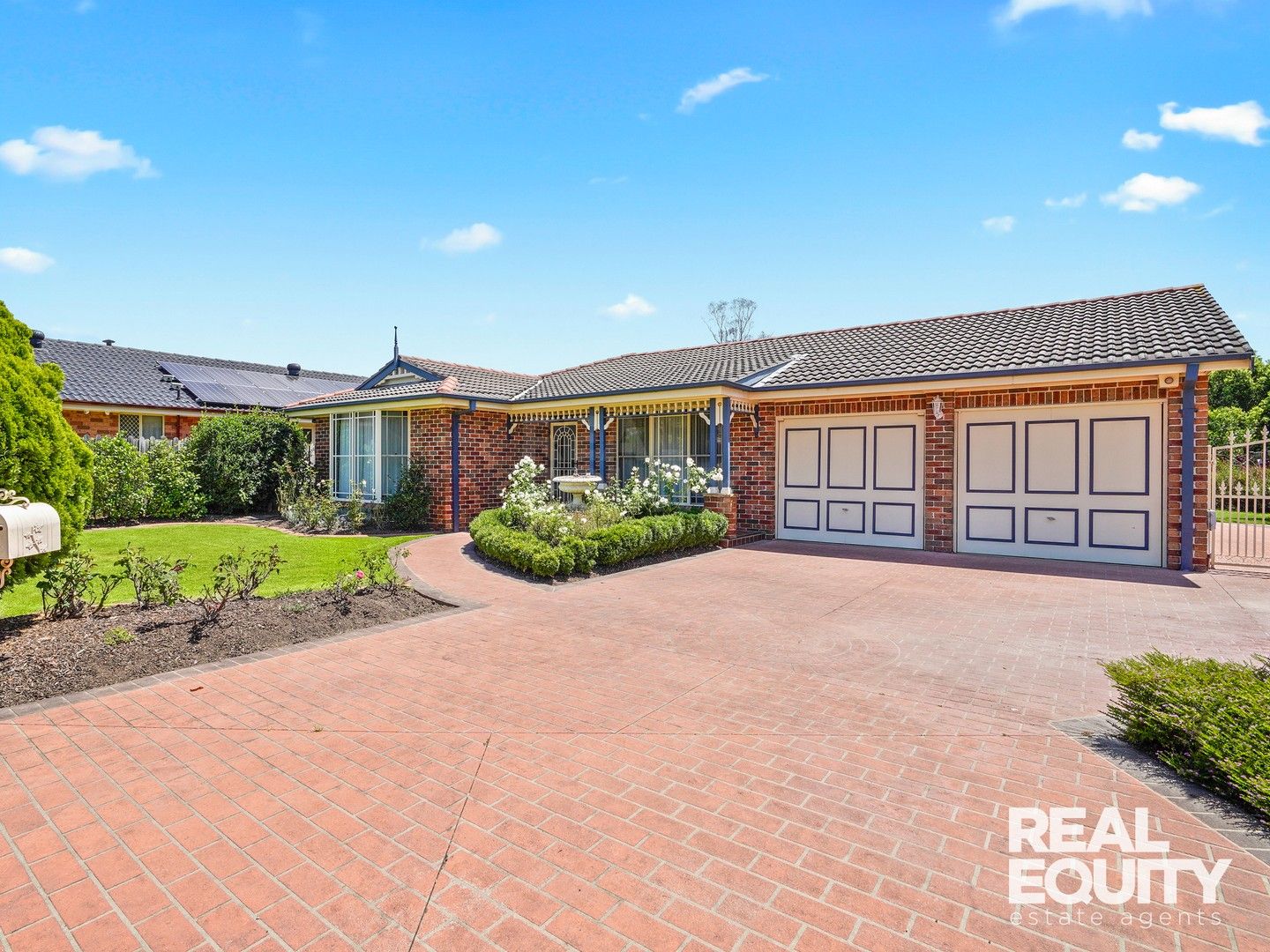 8 Tivoli Court, Wattle Grove NSW 2173, Image 0