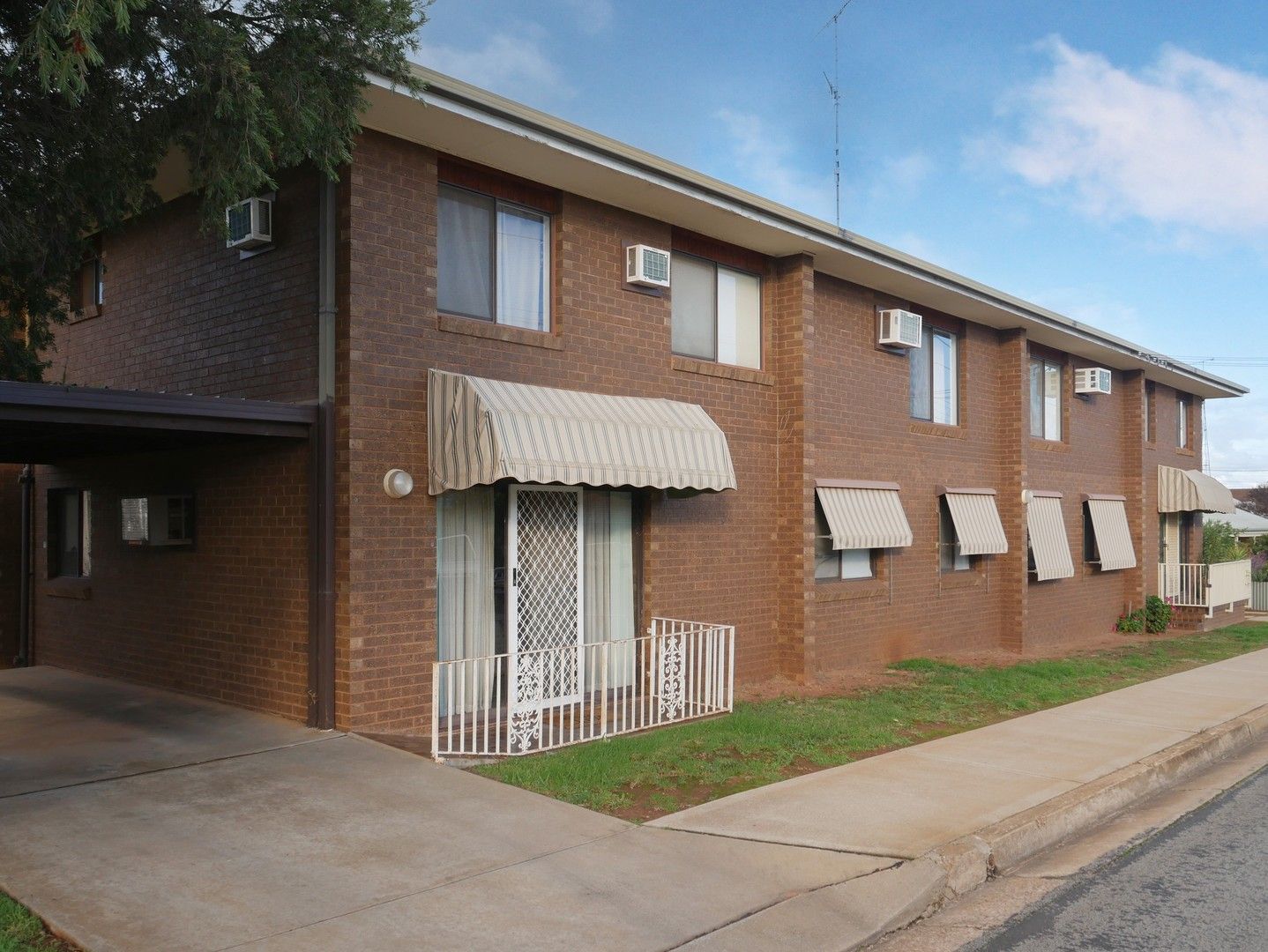 4/12 Coolibah Street, Leeton NSW 2705, Image 0