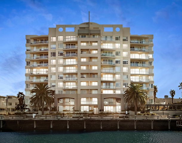 402/107 Beach Street, Port Melbourne VIC 3207