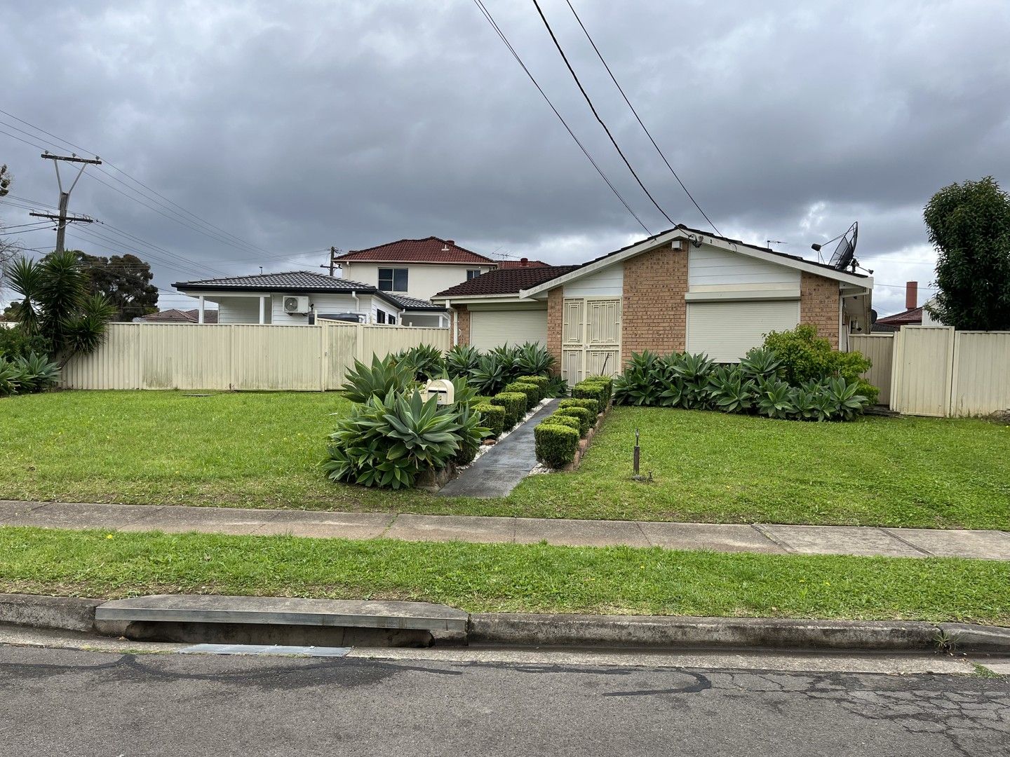 4 bedrooms House in 1 Natalie Crescent FAIRFIELD WEST NSW, 2165