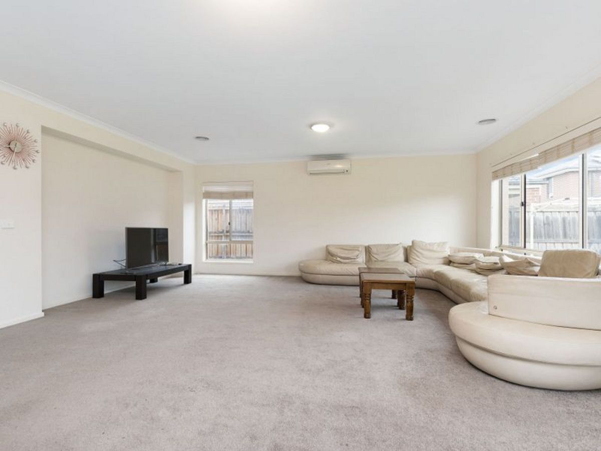 4 bedrooms House in 42 Canegrass Drive POINT COOK VIC, 3030