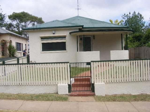 109 Peel St, Bathurst NSW 2795, Image 0
