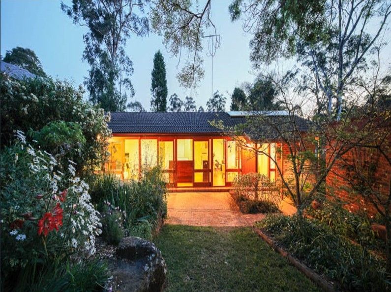 4 bedrooms House in 8 Keighran Close CHERRYBROOK NSW, 2126