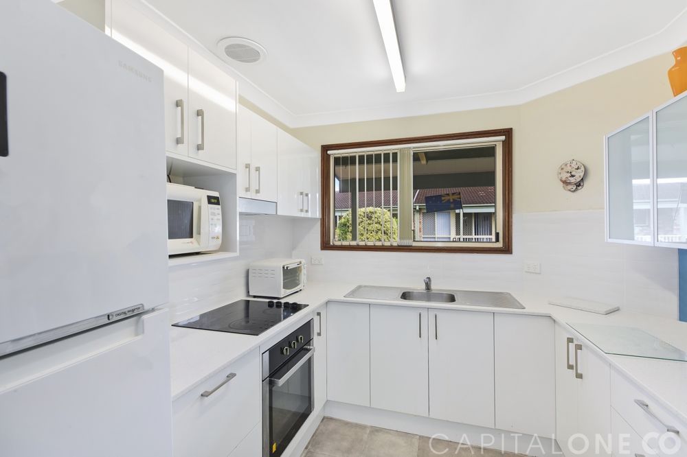 16 Gilbert Avenue, Gorokan NSW 2263, Image 1