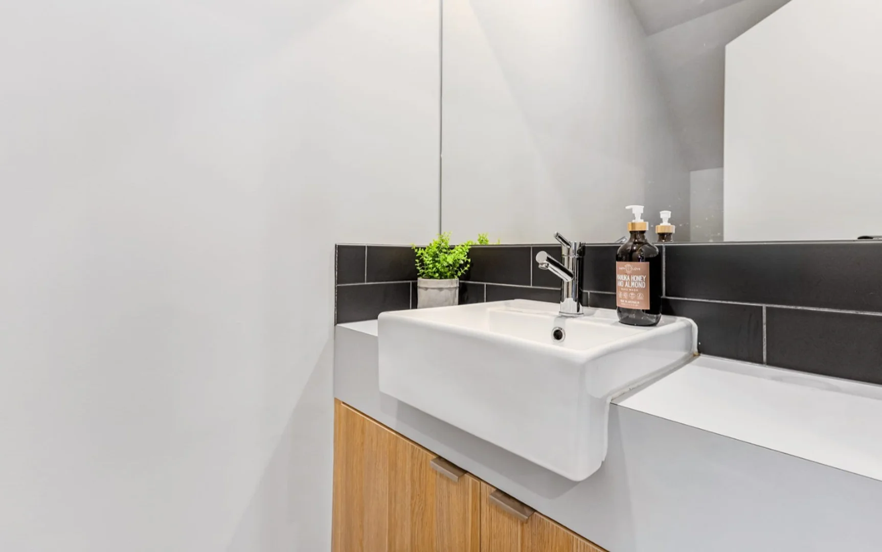 Additional image 7 of 4 Merlynston Close, Dallas VIC 3047